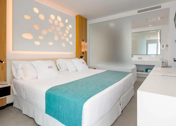 호텔 Royal Hideaway Corales (adults Only) 아데제